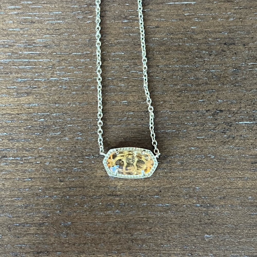 Kendra Scott Elisa Elegant Gold Pendant Necklace